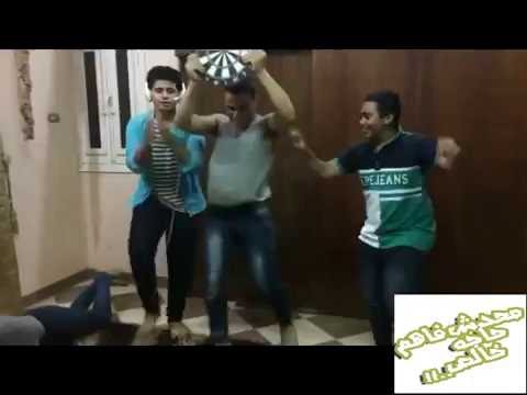 بالفيديو تقليد مصارعة من شباب يموت من الضحك