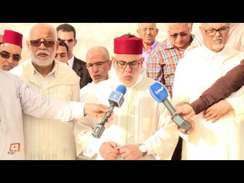 بالفيديو رئيس الحكومة المغربية عبدالإله بنكيران يزور مقبرة الشهداء