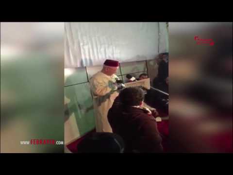 شاهد الملك يرثي شيخ الزاوية البودشيشية