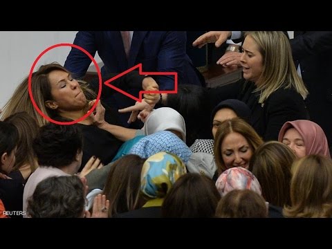 مشاجرة حريمي بين عضوات البرلمان التركي
