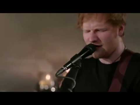 ed sheeran يتدرّب على أغنية shape of you في منزله