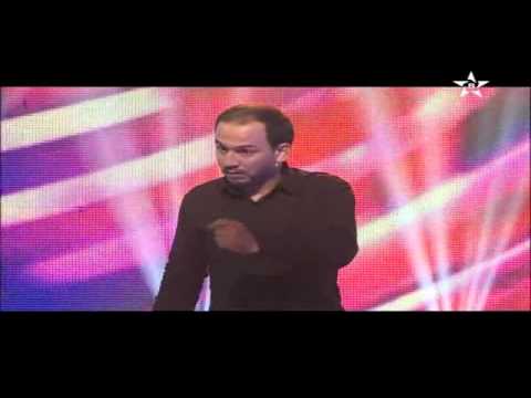 شاهد عرض ساخر يثير دهشة الحضور