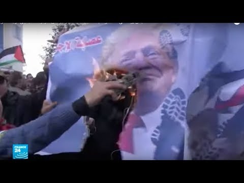 شاهد عباس يردّ على خطة ترامب للسلام ويعتبرها صفقة المؤامرة