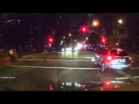 كيم كاردشيان تعلن دعمها لقرار زوج والدتها التحول لامرأة