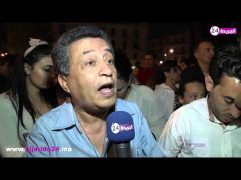 بالفيديو مئات المغاربة يحتجون بالصايات وسط ساحة عمومية