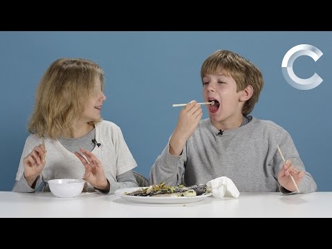 شاهد أطفال أميركيون يجربون وجبة العشاء
