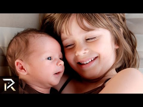 شاهدأصغر 10 أمهات في العالم