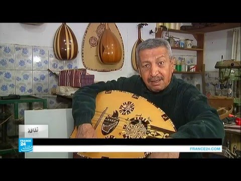 صناعة العود حرفة يدوية نادرة تختزن خبرة أجيال عريقة
